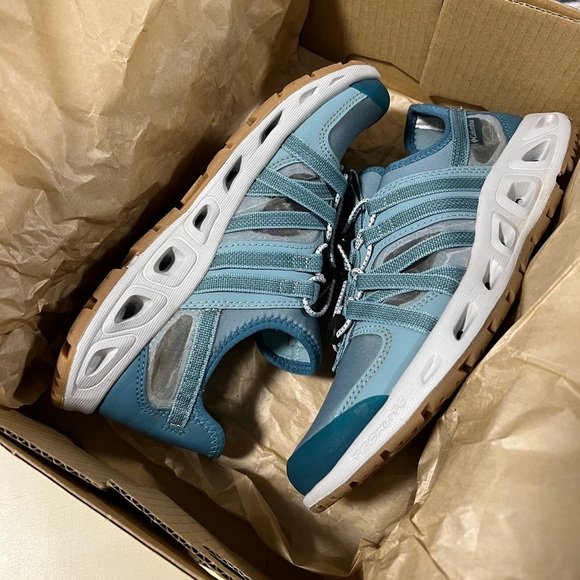 New Women’s Size 8 Columbia Running Shoes - Picture 6 of 6